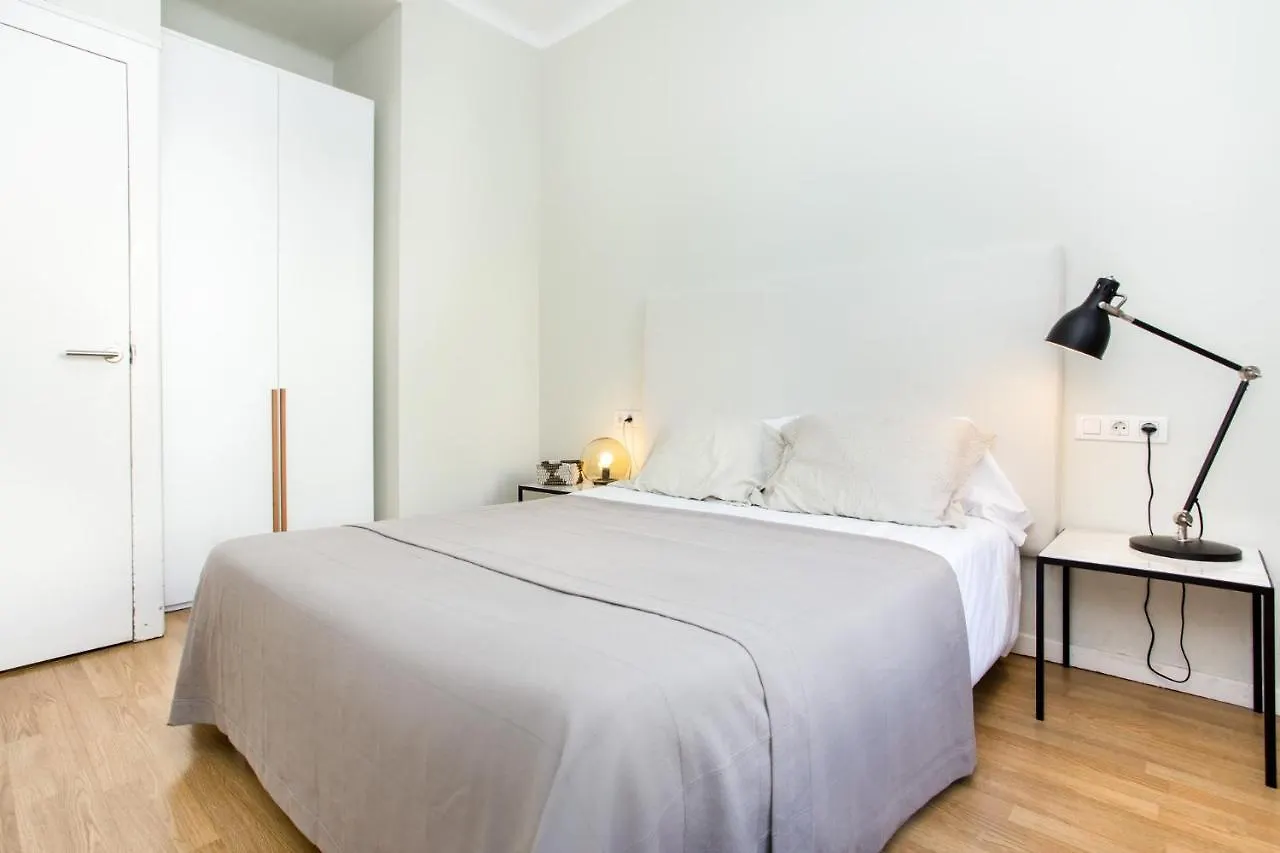 Apartment Friendly Rentals Ramblas Boqueria Barcelona