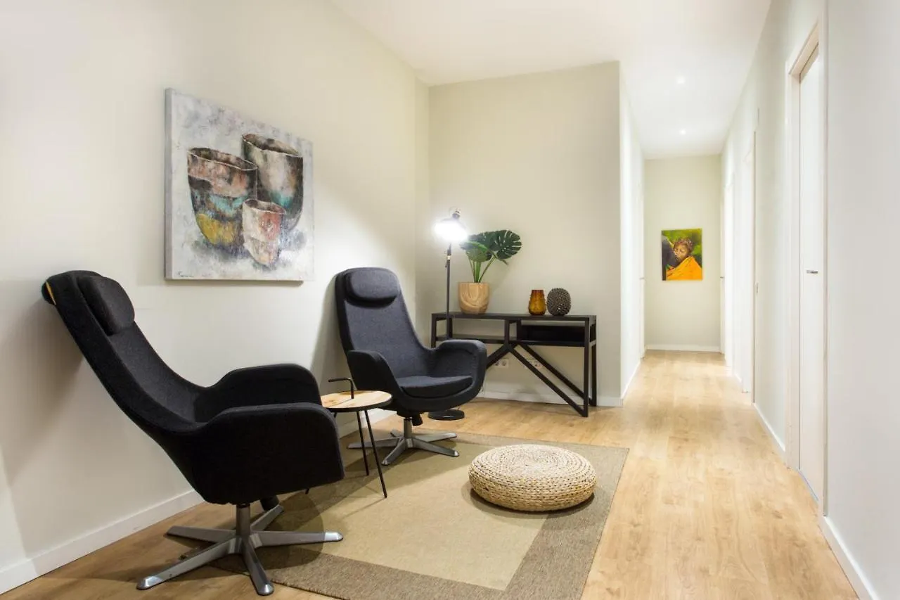 Apartment Friendly Rentals Ramblas Boqueria Barcelona Spain