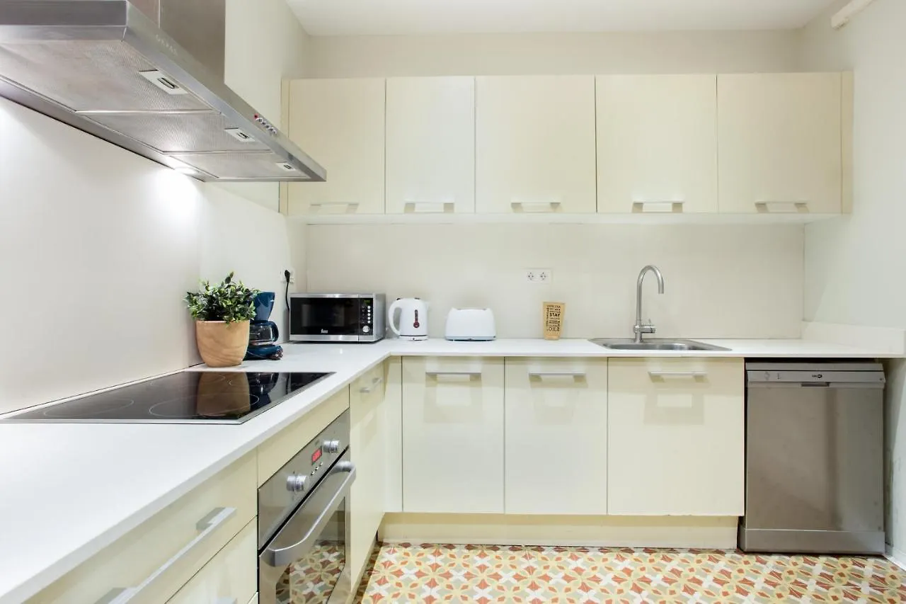 Friendly Rentals Ramblas Boqueria Barcelona Apartment