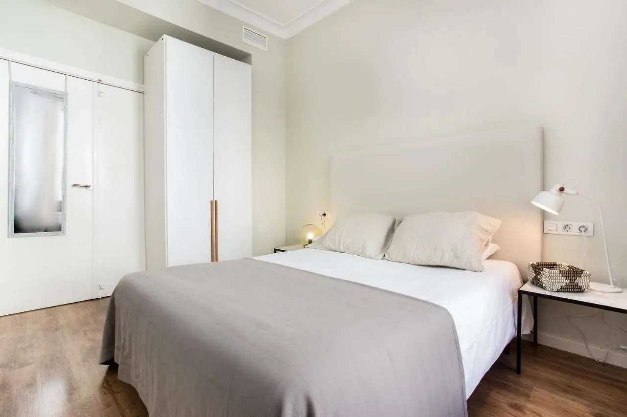 Apartment Friendly Rentals Ramblas Boqueria Barcelona