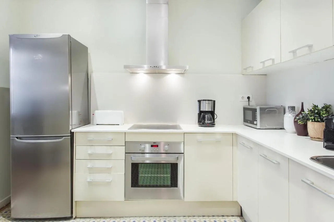 Apartment Friendly Rentals Ramblas Boqueria Barcelona Spain