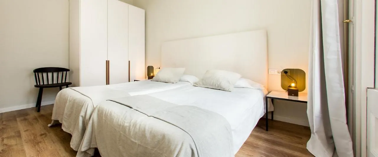 Apartment Friendly Rentals Ramblas Boqueria Barcelona